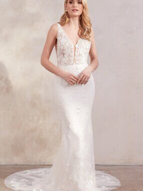 Adore by Justin Alexander Kiara 11267 Wedding Gown Size 20 NEW
